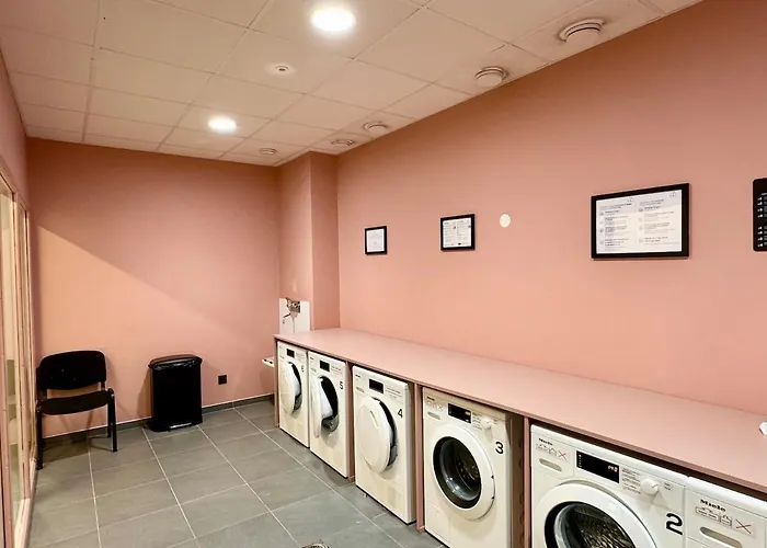 We Live Sharies - B502 Reims