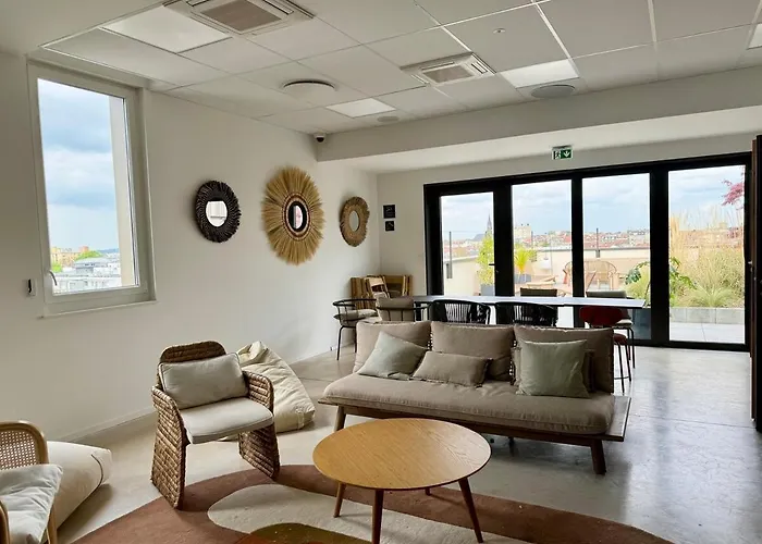 We Live Sharies - B502 * Reims