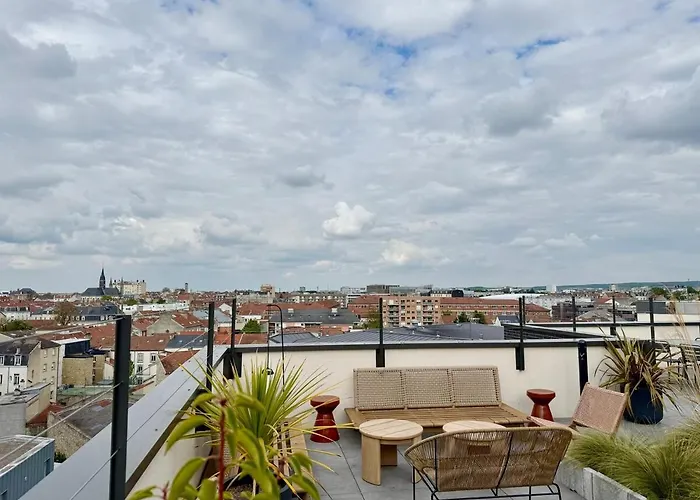 We Live Sharies - B502 Lägenhet Reims